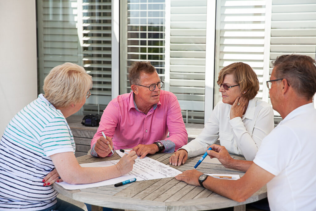 pensioen-in-zicht-in-gesprek-aan-tafel